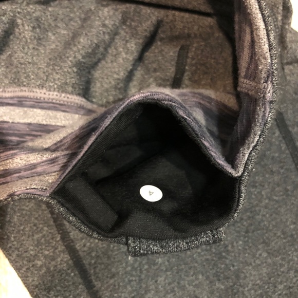 Lululemon yoga pants size 4 - Picture 5 of 5